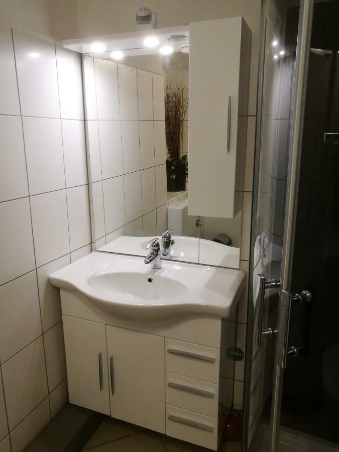 Gaestezimmer & Apartment Mayrhofer ไวด์โฮเฟิน อัน แดร์อิบส์ ภายนอก รูปภาพ